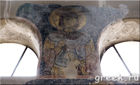 Древние фрески в храме Богоматери в Фересе