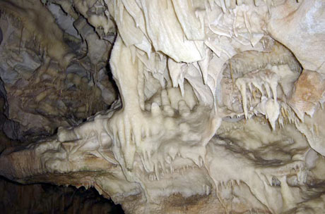 Пещера Диру