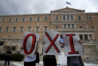 Ограничения на банковские операции в Греции не коснутся туристов
