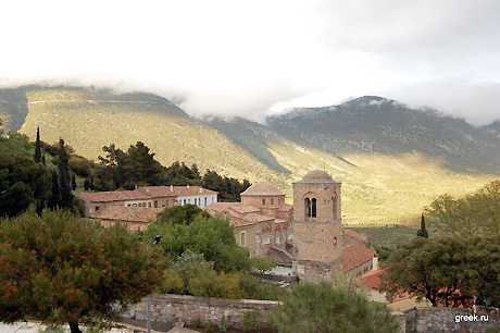 Монастырь Осиос Лукас в Центральной Греции 
