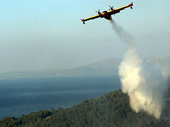 Авиация тушит лесные пожары