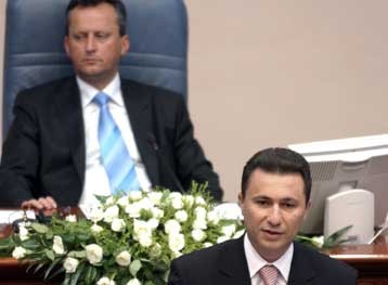 БЮР Македония продолжает нагнетать обстановку