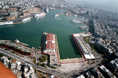 Парламент Греции одобрил продажу порта Пирей китайцам