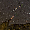Астрономическая картинка: метеоры над Метеорами