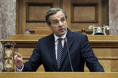Греческая оппозиция требует провести досрочные выборы до 15 апреля
