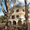 Новинка в каталоге недвижимости Греции: Трехэтажный дом с участком в пригороде Салоник