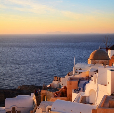Греция будет стремиться открыть туристический сезон с 14 мая