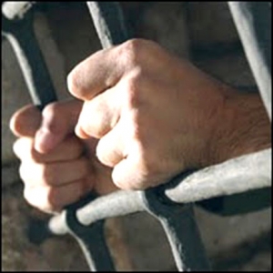 Греция намерена посадить нелегалов в плавучие тюрьмы