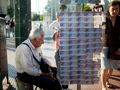 Греция продала треть лотерейной монополии за 652 млн евро