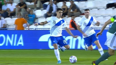 Сборная Греции по футболу проиграла Венгрии в товарищеском матче