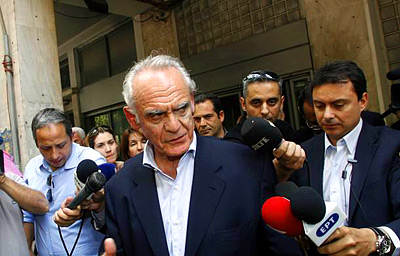 Греческий суд запретил выезд из страны бывшему министру
