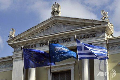 Греция требует низких ставок по новым облигациям