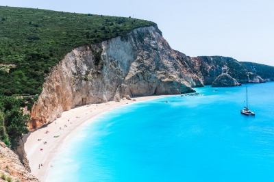 Власти Греции рассказали, сколько страна заработала на туризме в этом году