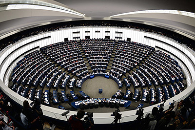 Евродепутаты Греции призывают не ратифицировать соглашение с Украиной