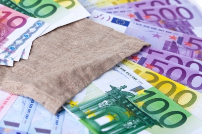 Предприятиям и самозанятым в Греции выделят 1,5 млрд евро