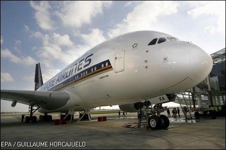 Афинский аэропорт полностью готов к приему суперлайнера европейского производства Airbus А380