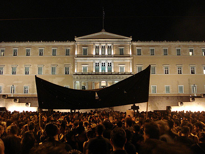 Парламент Греции принял законы для получения кредита на 6,8 млрд евро