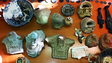 Полиция конфисковала у черных археологов на Родосе античную коллекцию