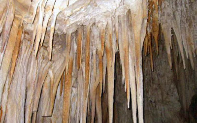 На Крите случайно обнаружили пещеру необычайной красоты