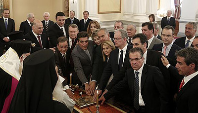 Новое правительство Греции приведено к присяге