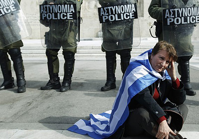 Парламент Греции утвердил ключевой законопроект о мерах жесткой экономии и структурных реформах