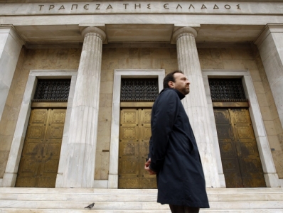 Греция обсуждает с кредиторами увольнение госслужащих