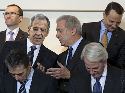 МИД Греции пригласил Путина и Лаврова в Афины