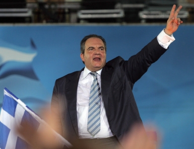 Экс-премьер Греции даст показания по делу о коррупции
