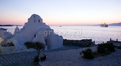 Среди трех самых привлекательных стран для отдыха туристы называют Грецию