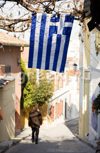 Мэр Афин предлагает молодым грекам жить в центре города