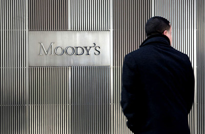 Агентство Moody's повысило рейтинг гособлигаций Греции на две ступени