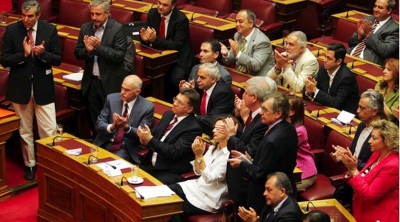 Парламент Греции одобрил бюджетный план правительства