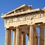 Греция назвала оскорбительным показ мод в Британском музее на фоне шедевров Парфенона